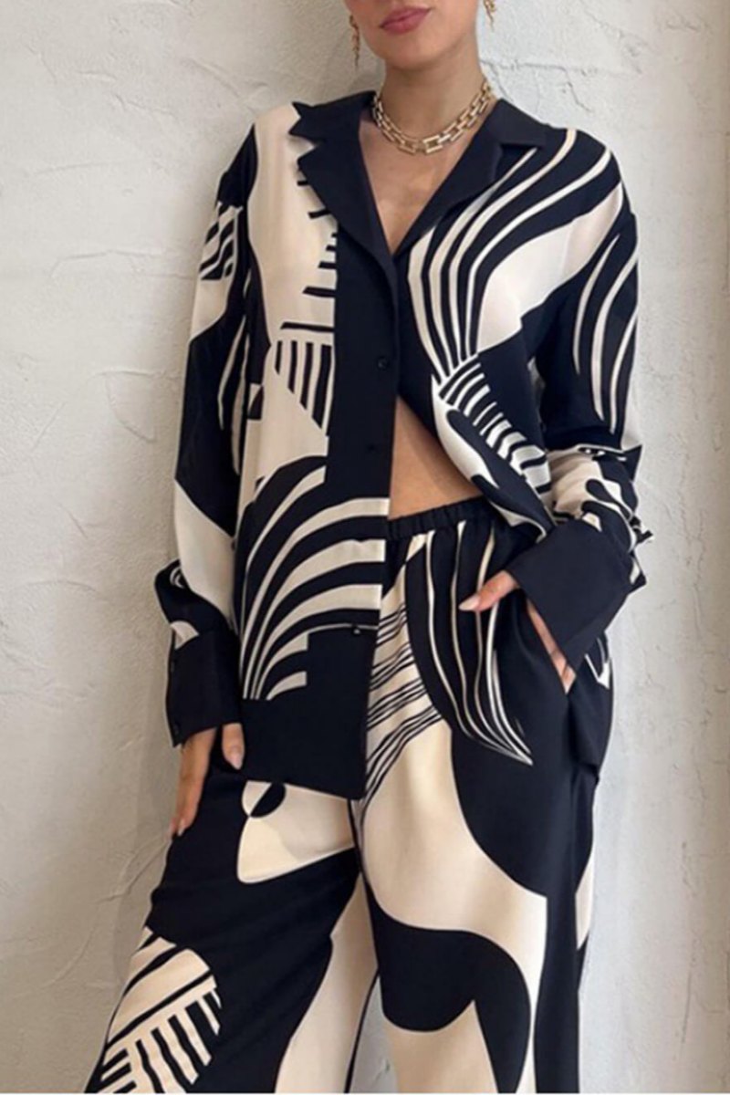 Classic Vintage Pants with a Flattering Fit
