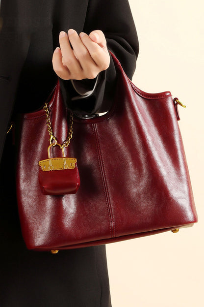 Sophisticated Bag with a Clean Classic Look