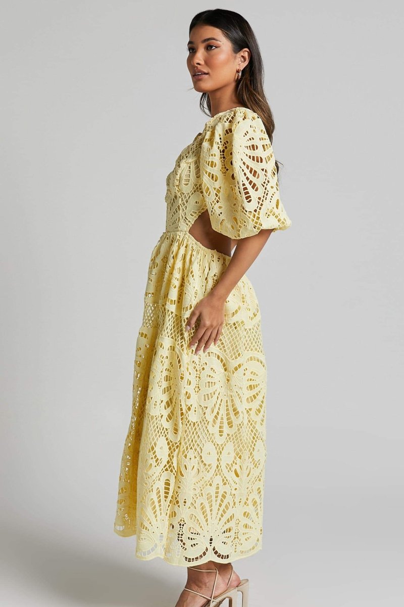 Gracefully Styled Dress for Any Occasion