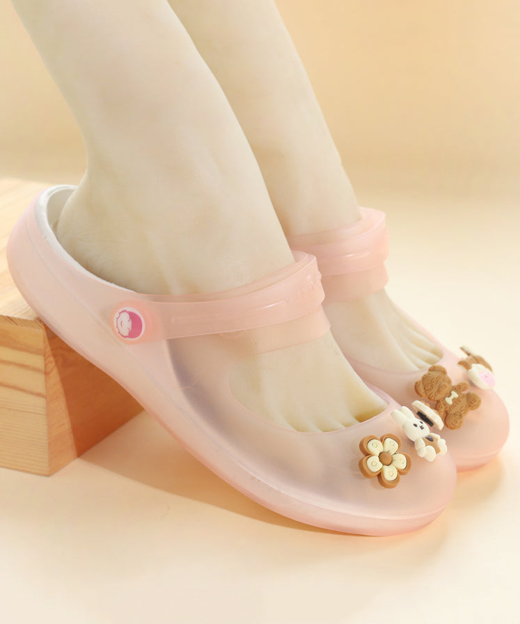 Effortlessly Elegant Sandals with a Timeless Design