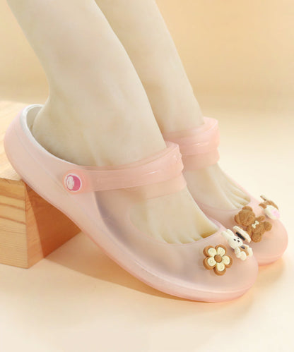 Effortlessly Elegant Sandals with a Timeless Design