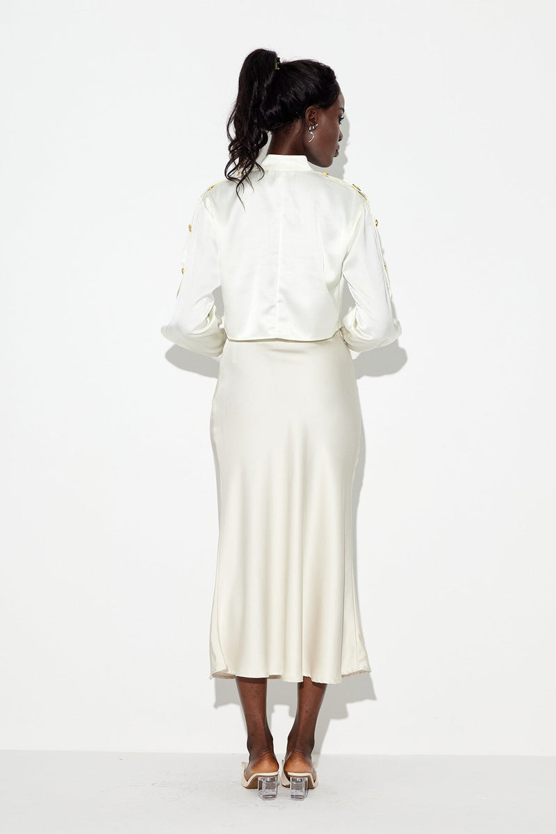 Gracefully Styled Shirt for Any Occasion