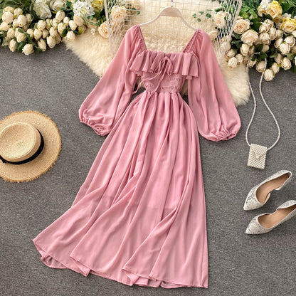 Effortlessly Elegant Dress with a Timeless Design