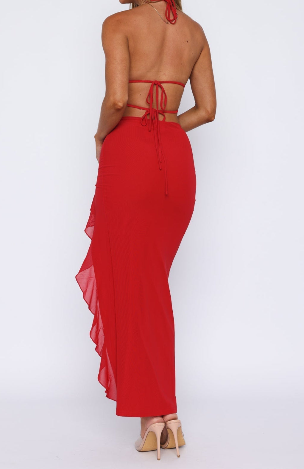 Beautifully Finished Dress in a Timeless Design