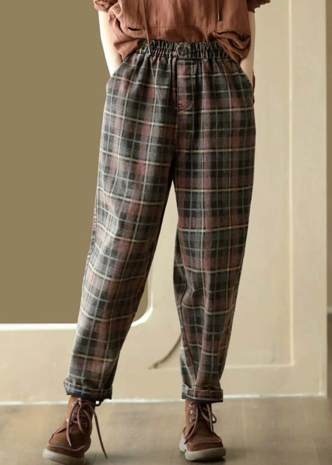 Elegantly Styled Pants for Everyday Wear