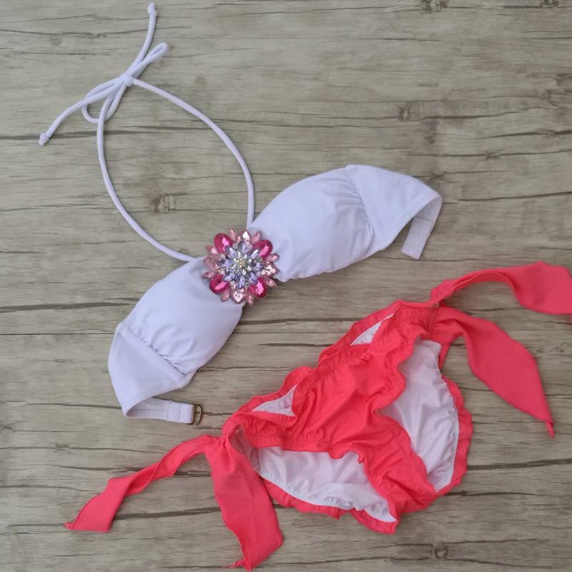 Well Tailored Bikini with a Graceful Silhouette