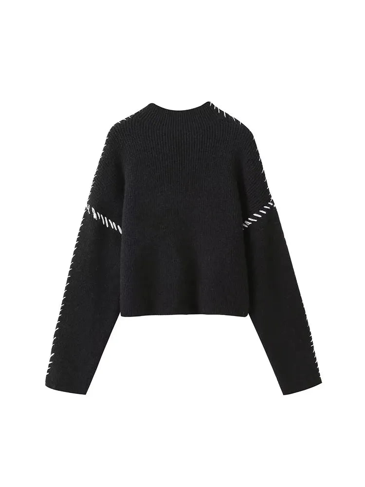Well Tailored Sweater with a Graceful Silhouette