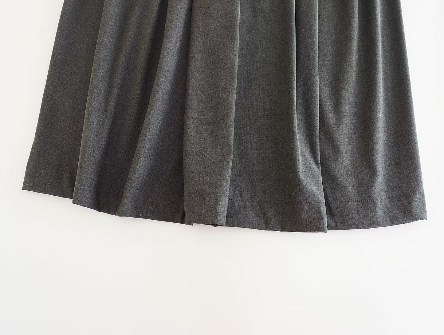 Beautifully Crafted Pants in a Classic Style