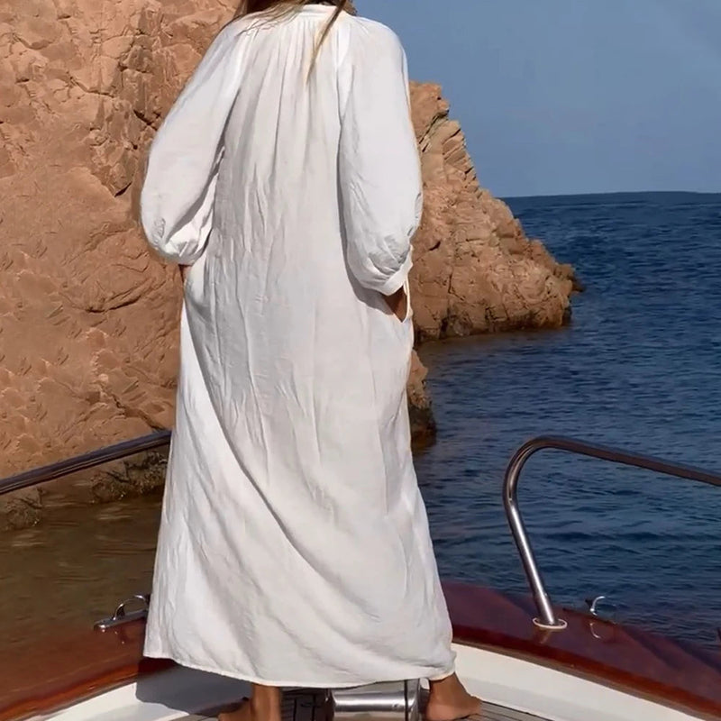 Beautifully Finished Dress in a Timeless Design