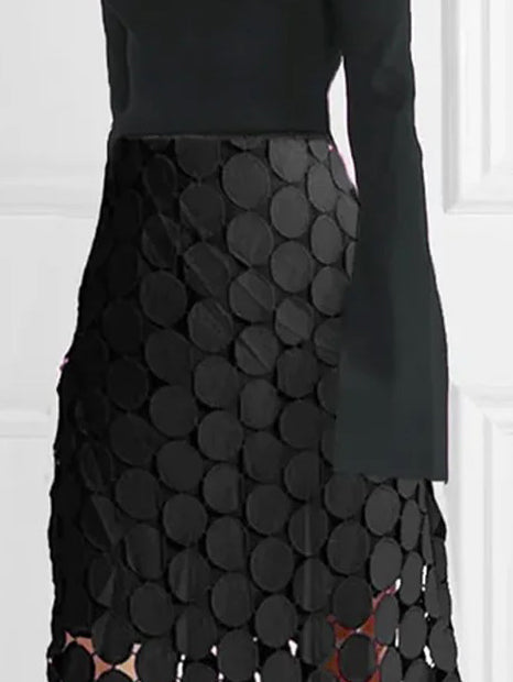 Effortlessly Elegant Garment with a Timeless Design