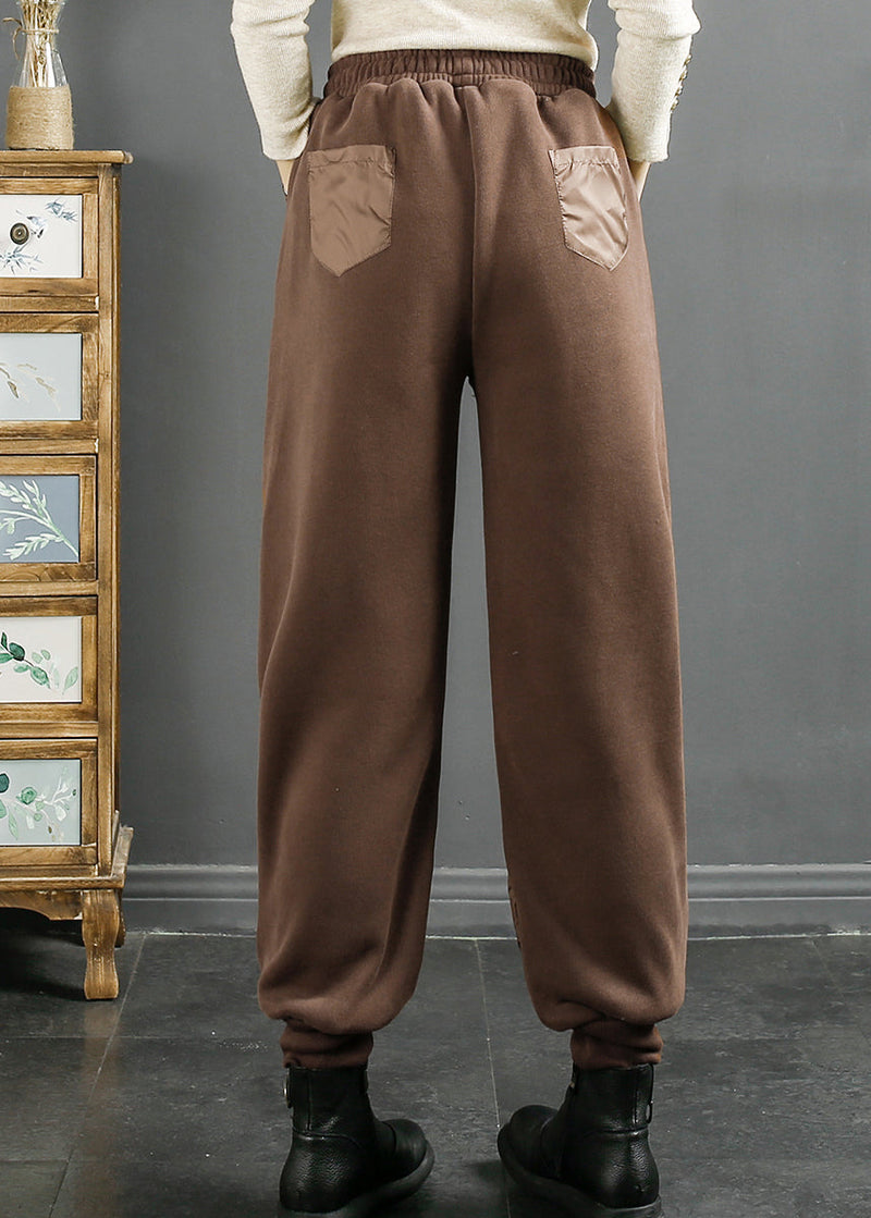 Effortlessly Elegant Pants with a Timeless Design
