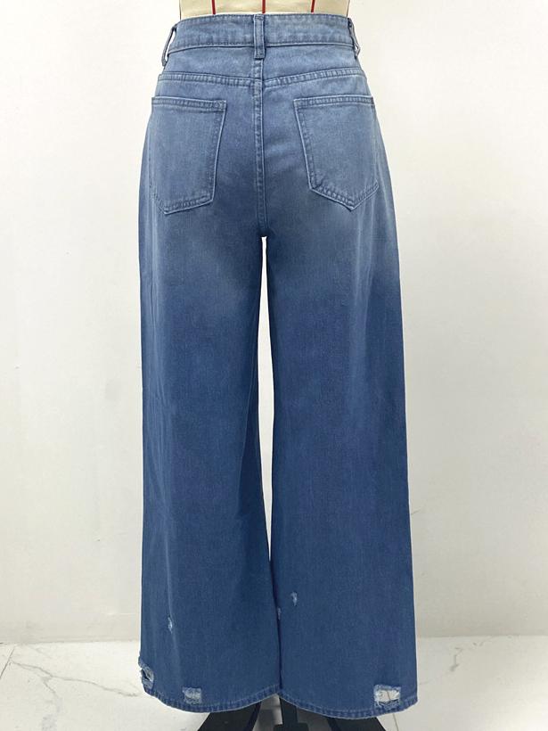 Sophisticated Garment with a Clean Classic Look