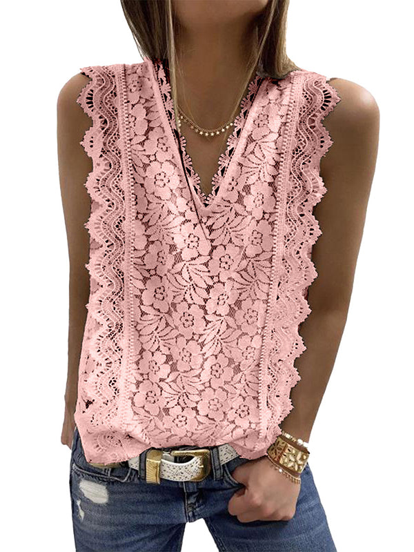 Well Tailored Top with a Graceful Silhouette