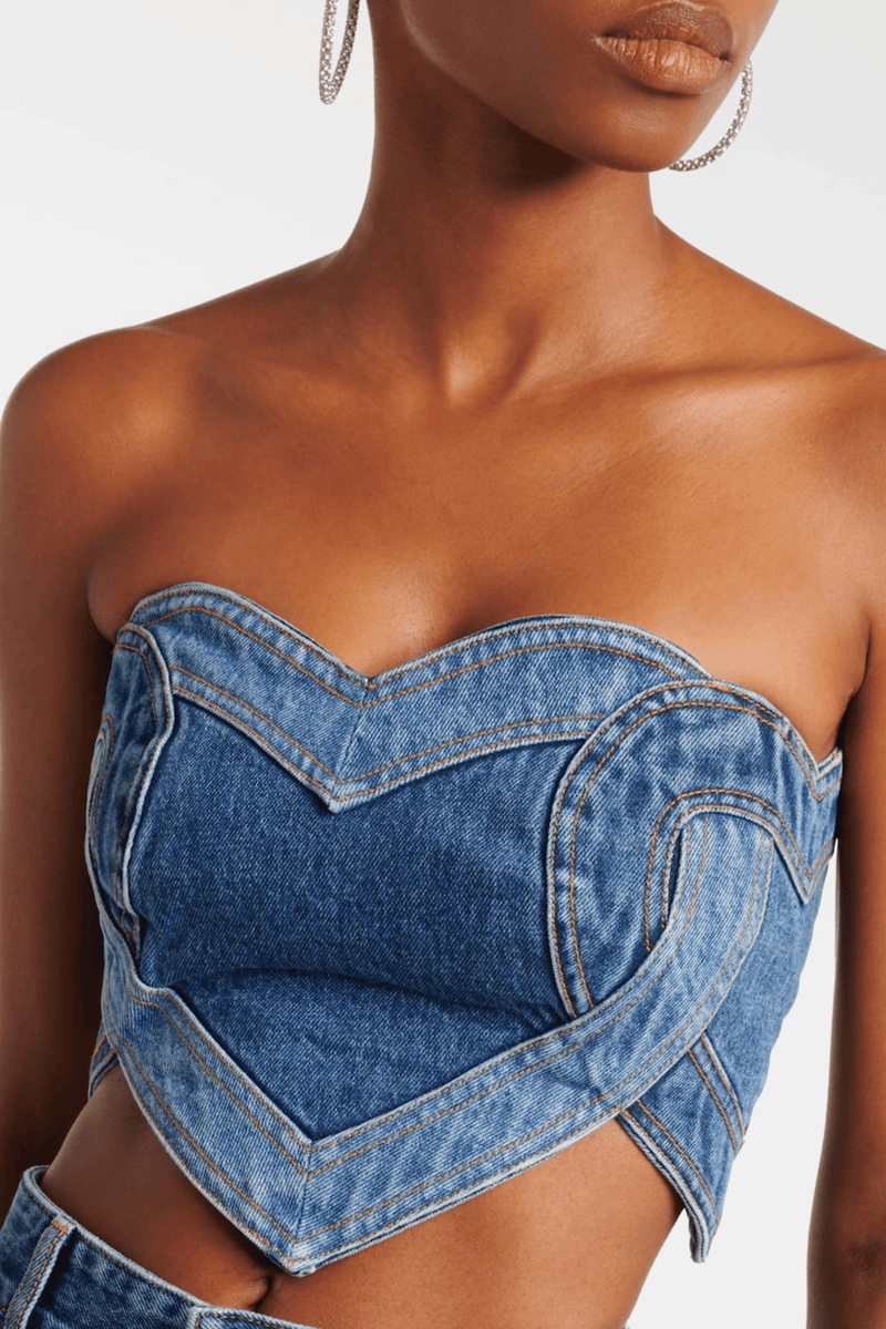 Beautifully Finished Top in a Timeless Design