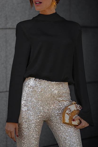 Well Tailored Blouse with a Graceful Silhouette
