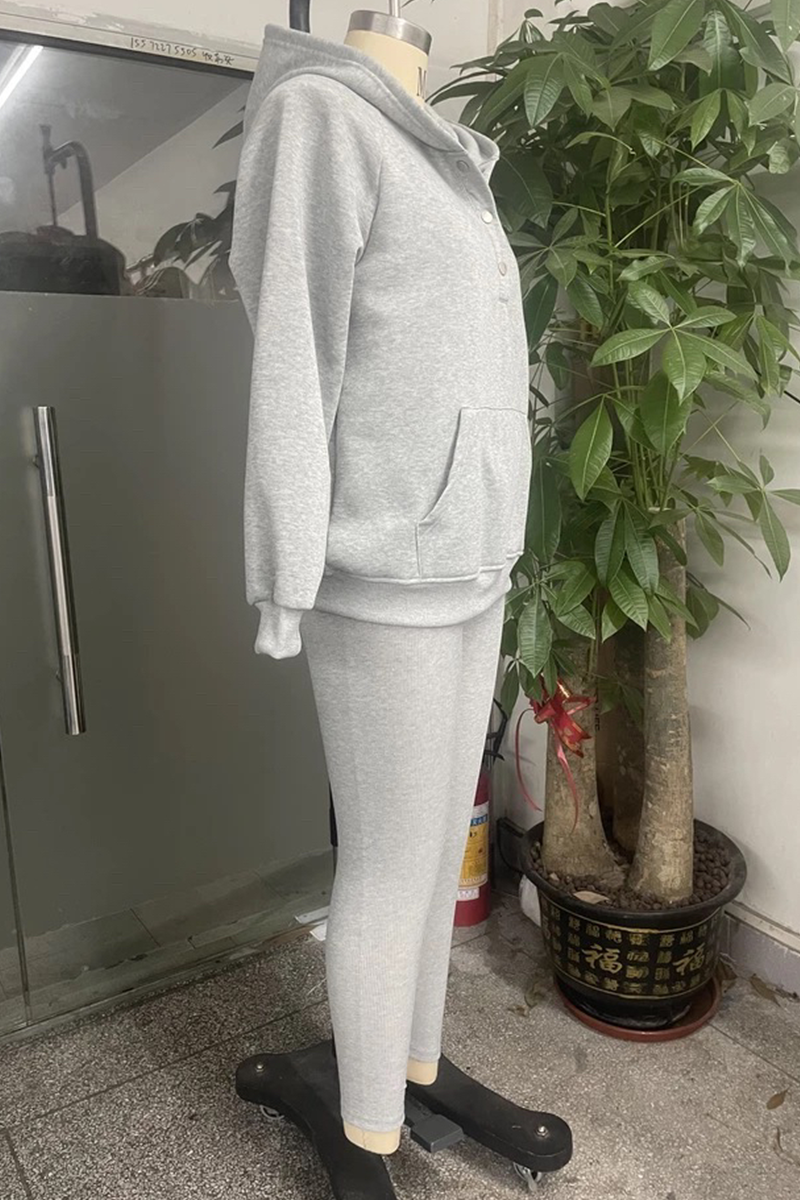 Effortlessly Elegant Garment with a Timeless Design