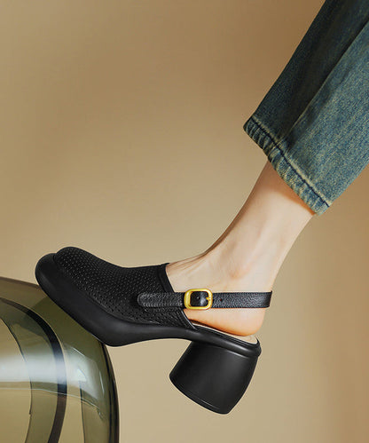 Effortlessly Elegant Sandals with a Timeless Design