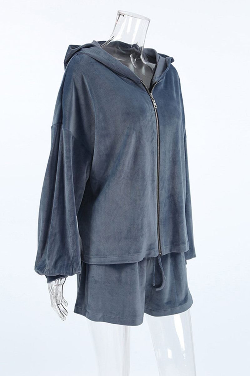 Beautifully Finished Top in a Timeless Design