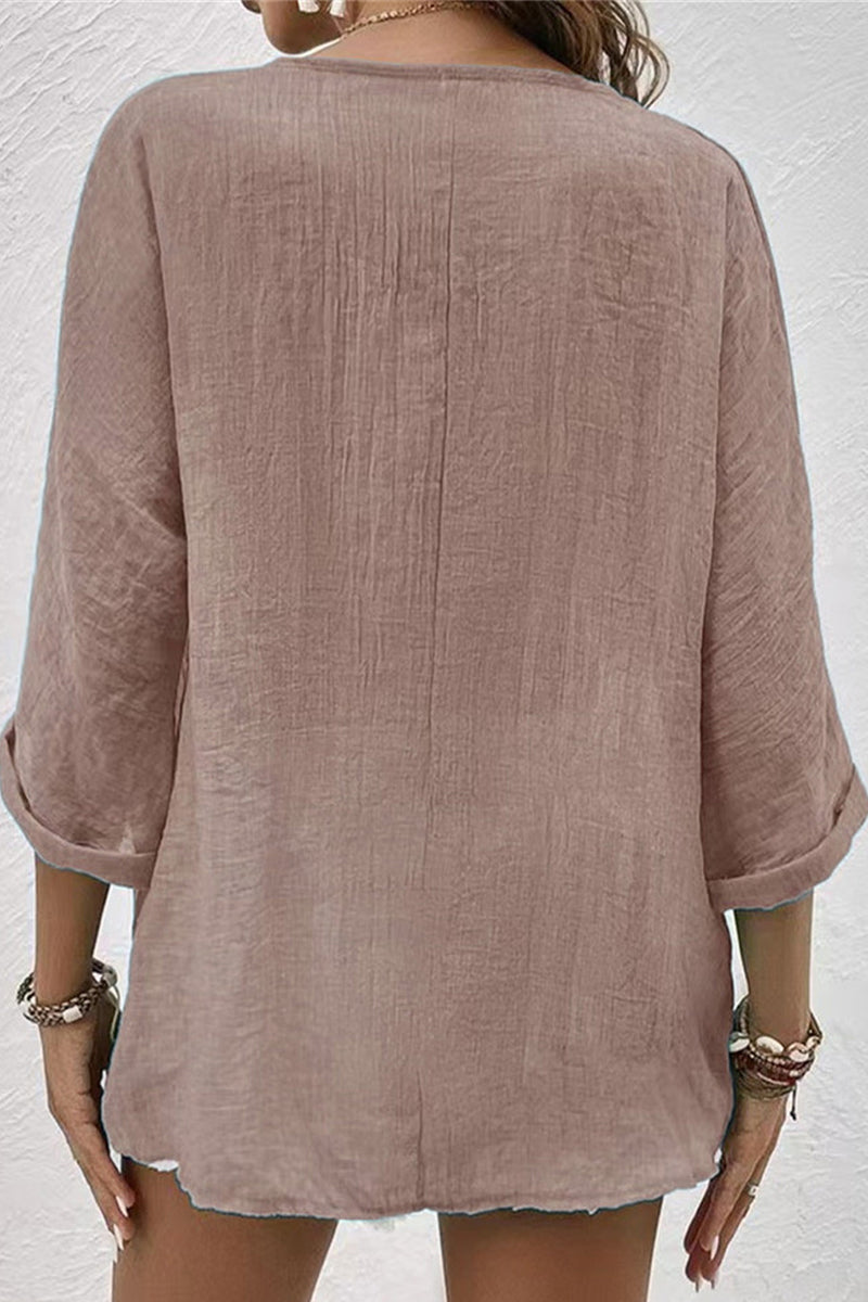 Well Tailored Top with a Graceful Silhouette