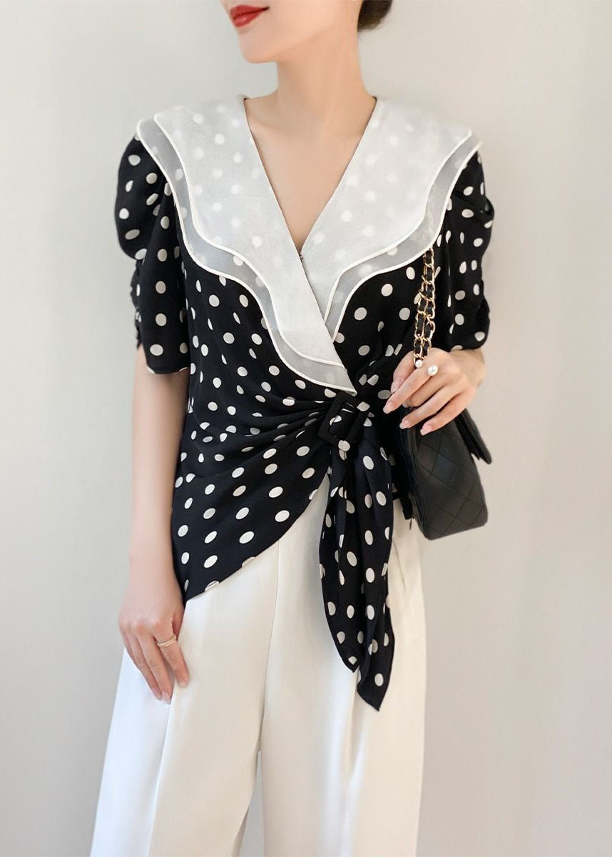 Effortlessly Elegant Top with a Timeless Design