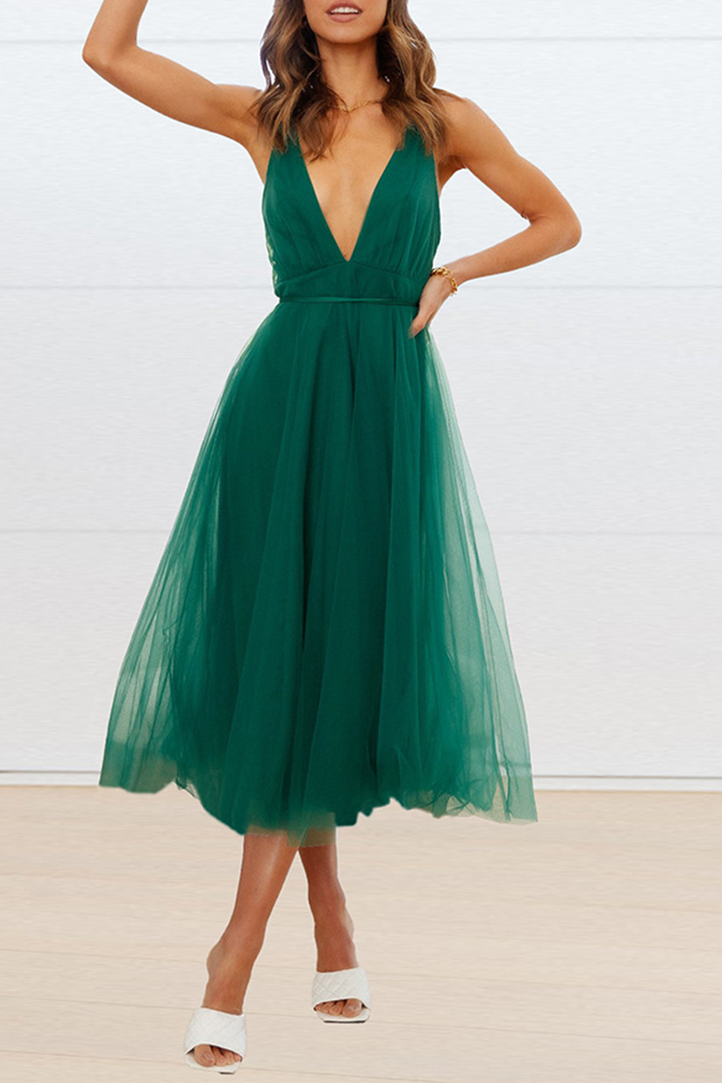 Beautifully Crafted Dress in a Classic Style