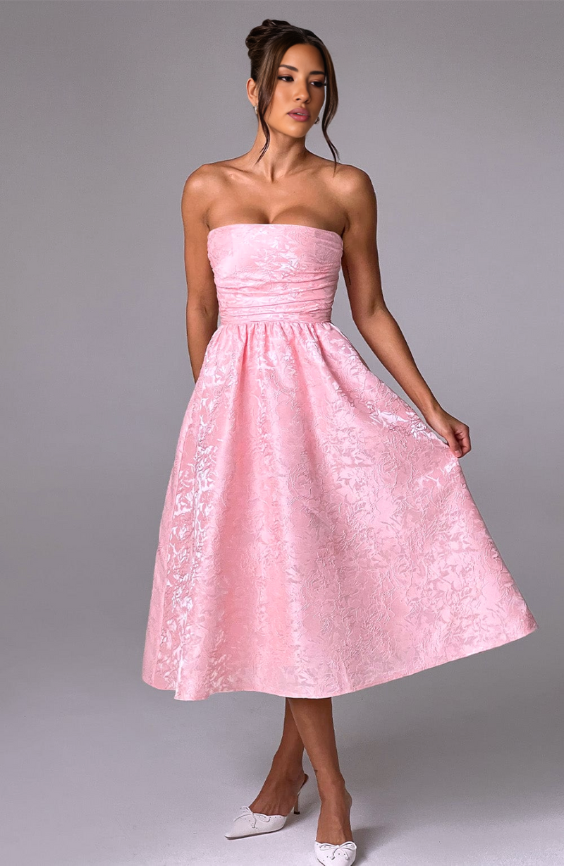 Classic Vintage Dress with a Flattering Fit