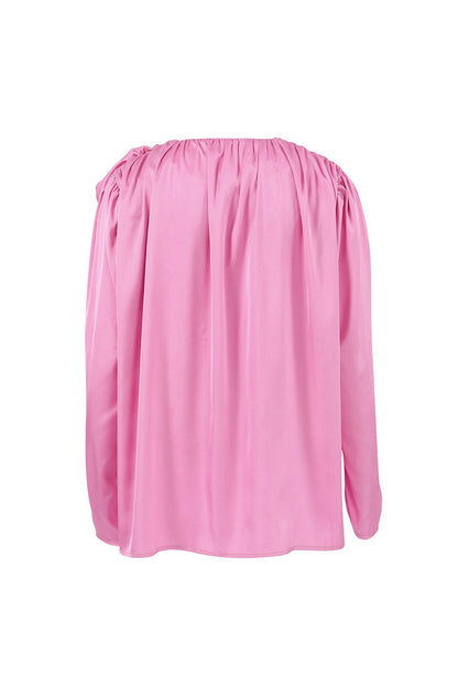 Sophisticated Blouse with a Clean Classic Look