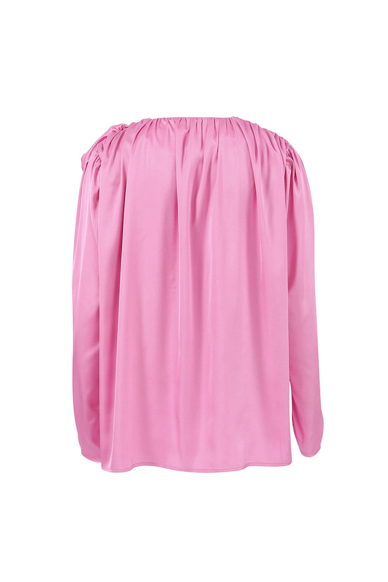 Sophisticated Blouse with a Clean Classic Look