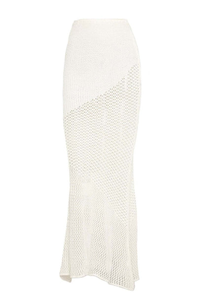 Well Tailored Garment with a Graceful Silhouette