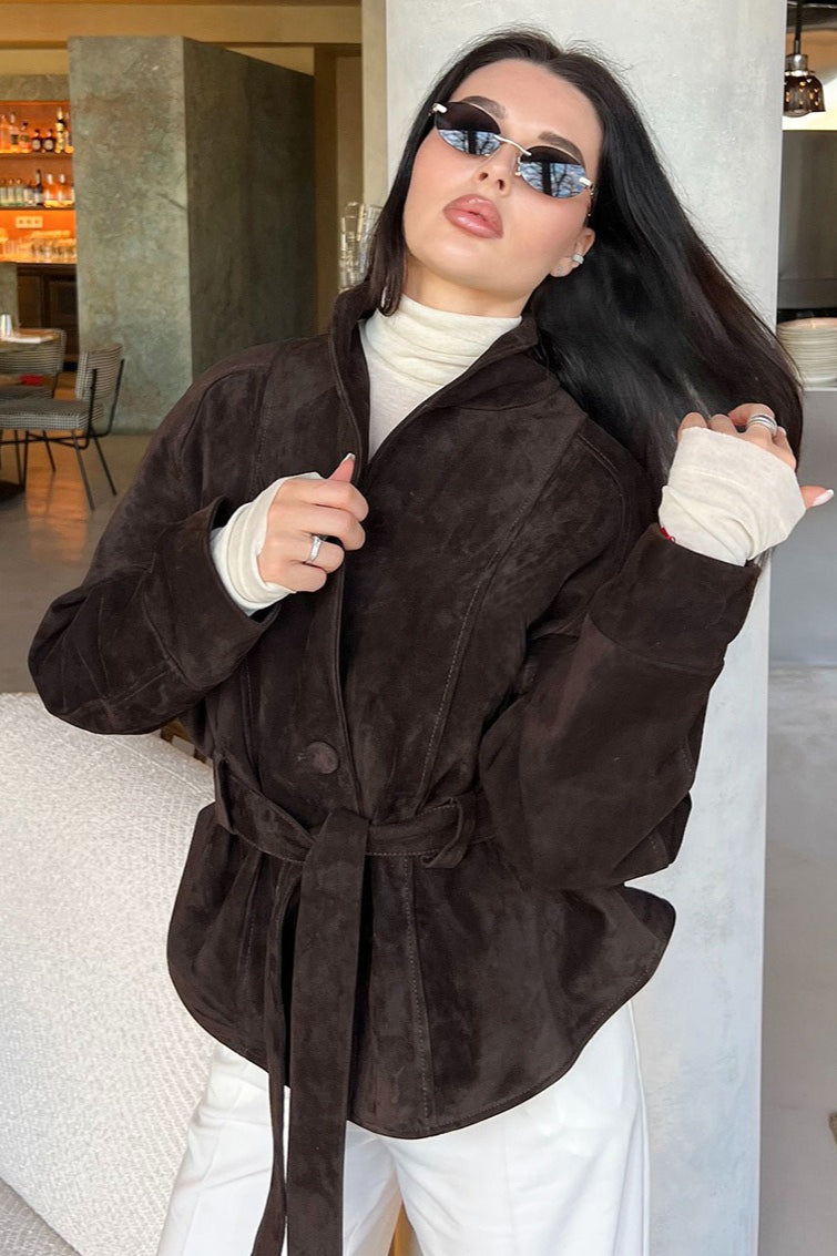 Classic Vintage Jacket with a Flattering Fit