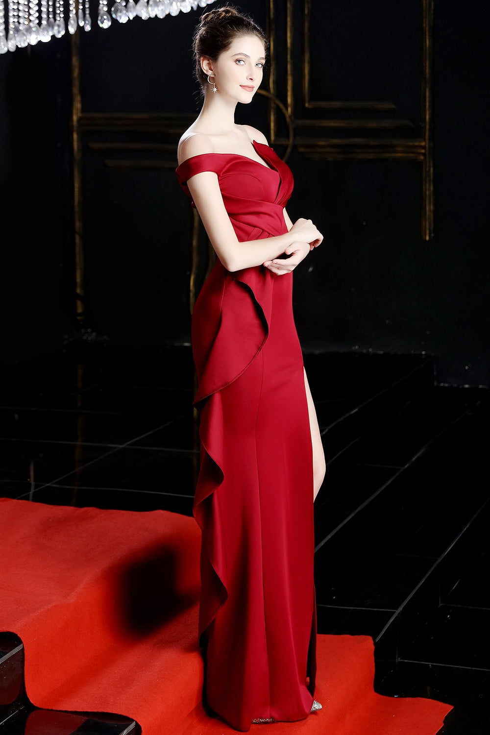Sophisticated Dress with a Clean Classic Look
