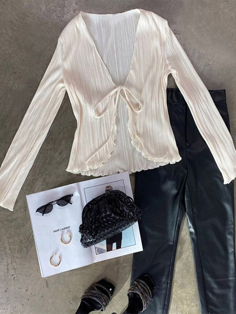 Well Tailored Cardigan with a Graceful Silhouette