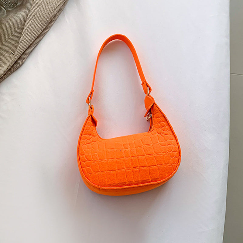 Sophisticated Bag with a Clean Classic Look