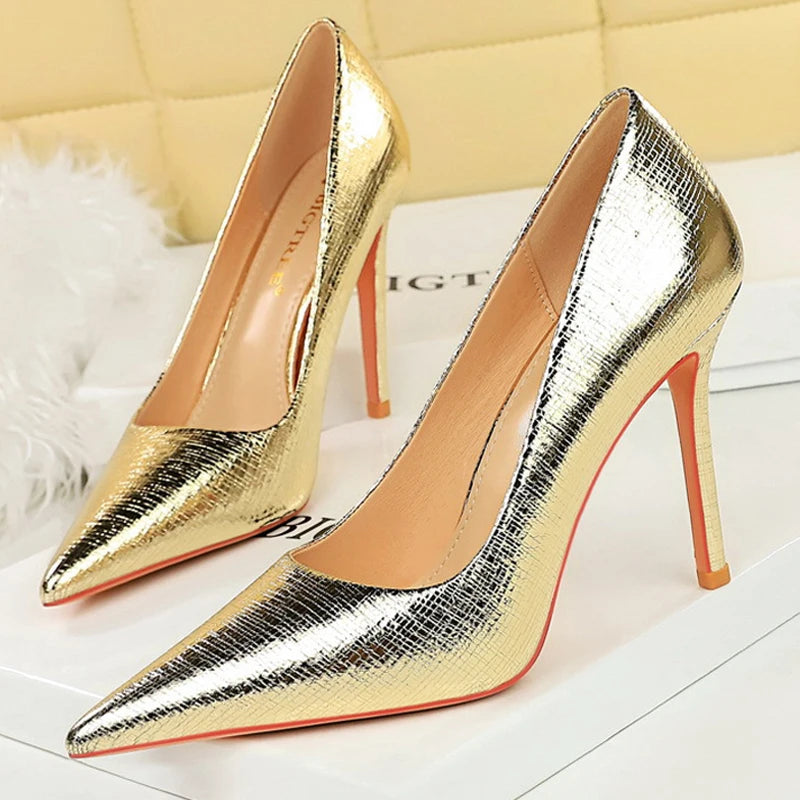 Polished Heels with an Effortless Classic Look