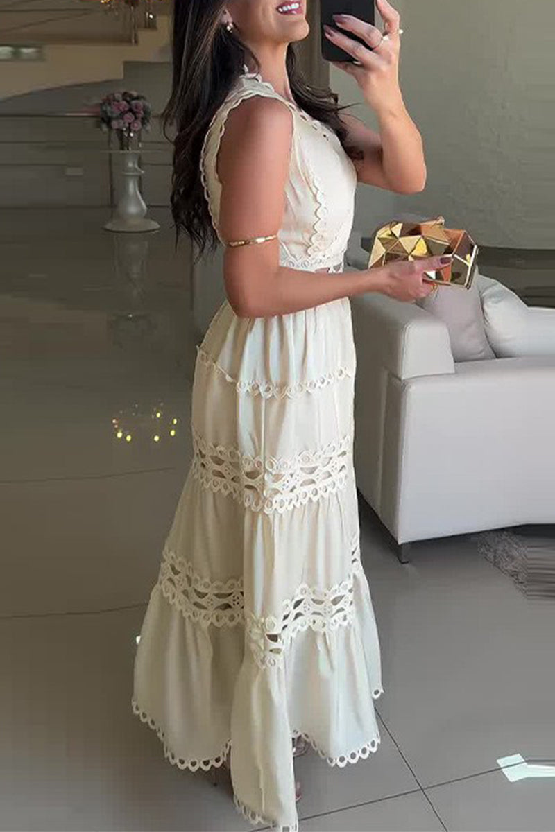 Beautifully Finished Dress in a Timeless Design
