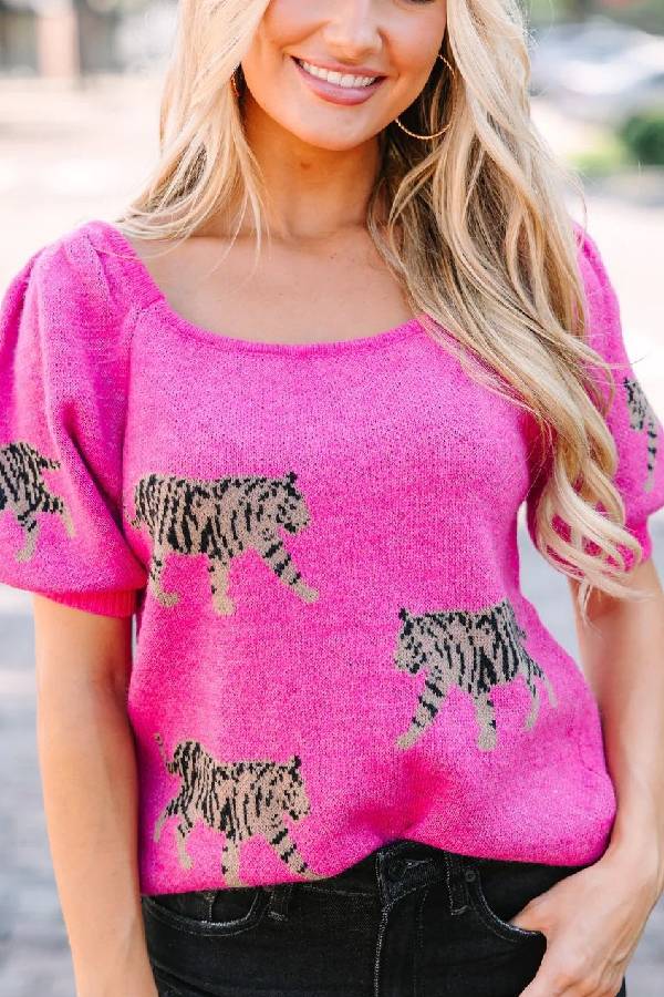 Gracefully Styled Pullover for Any Occasion