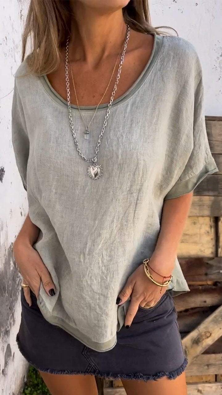 Well Tailored Top with a Graceful Silhouette