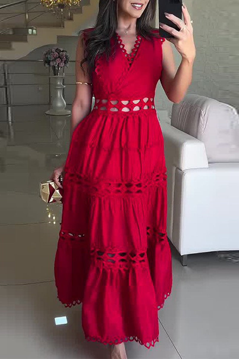 Beautifully Finished Dress in a Timeless Design