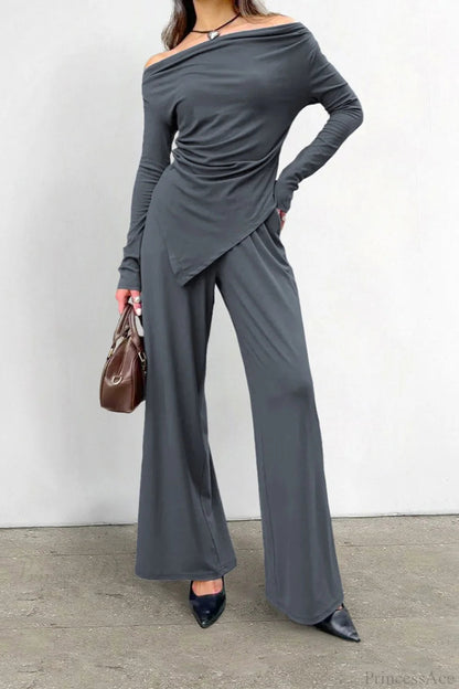 Effortlessly Elegant Garment with a Timeless Design