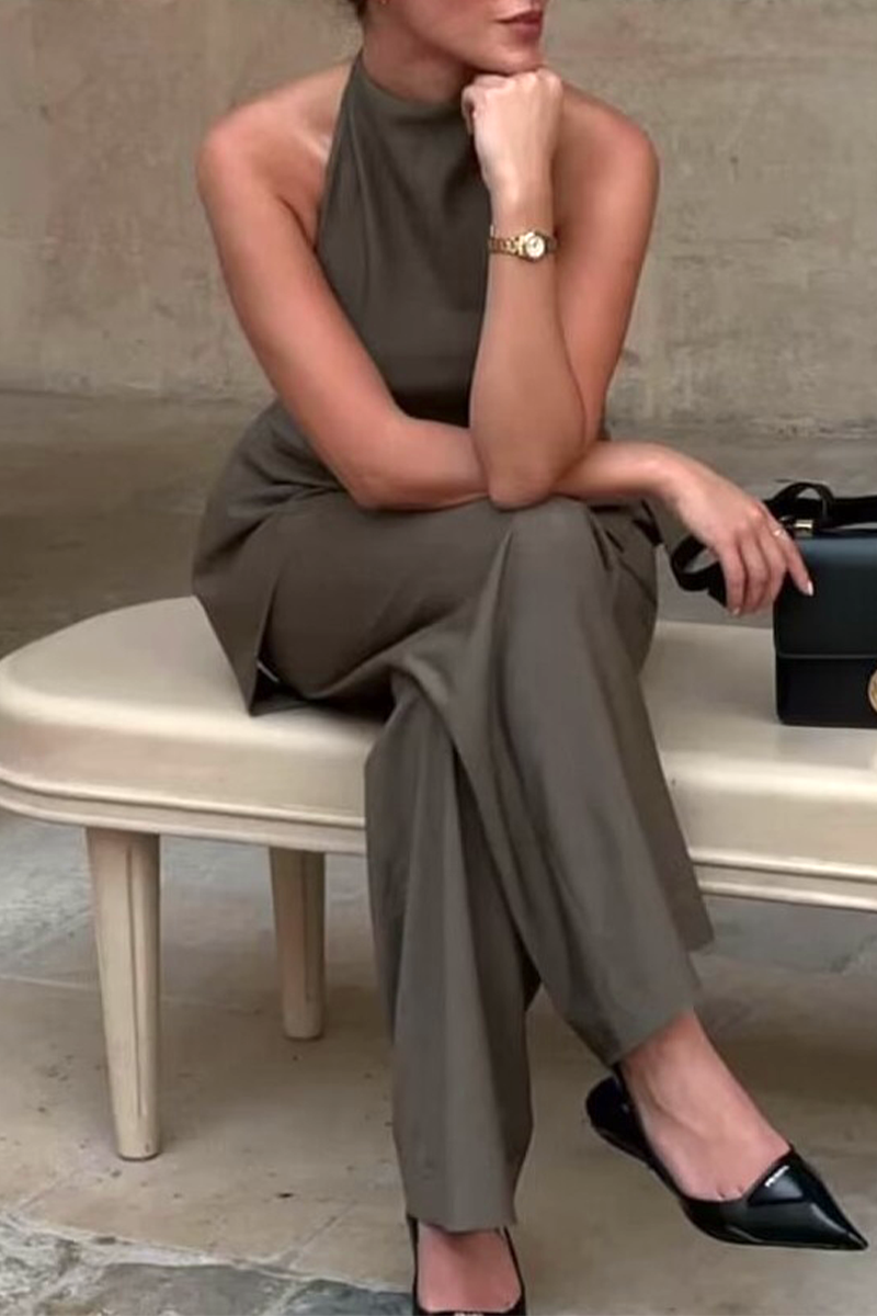 Well Tailored Garment with a Graceful Silhouette