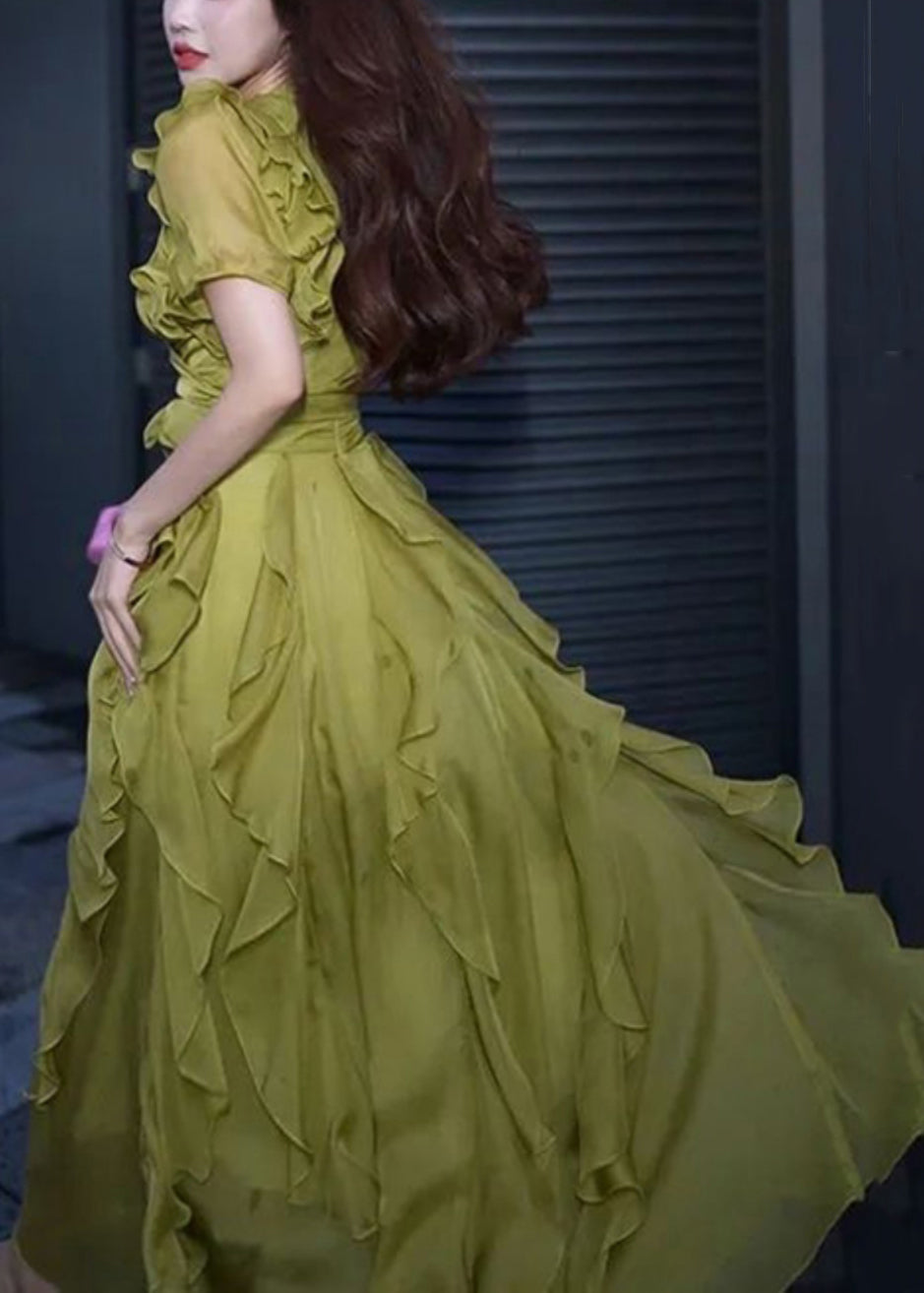 Classic Vintage & Enduringly Stylish Dress