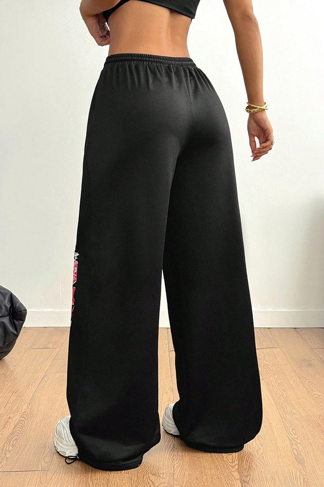 Well Tailored Pants with a Graceful Silhouette
