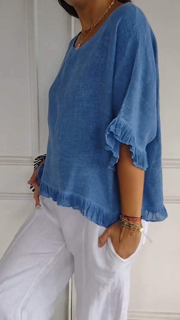 Effortlessly Elegant Top with a Timeless Design