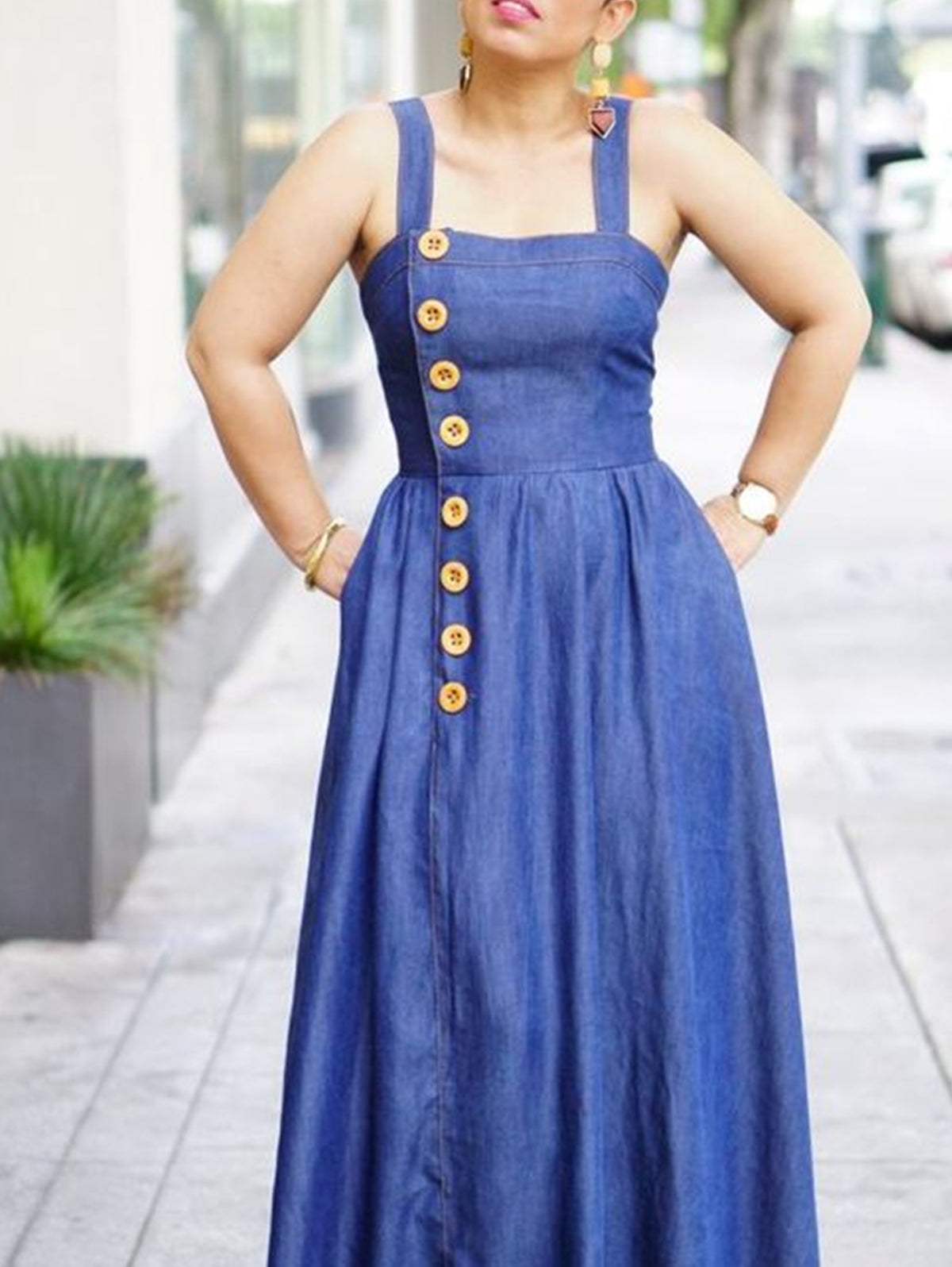 Sophisticated Dress with a Clean Classic Look