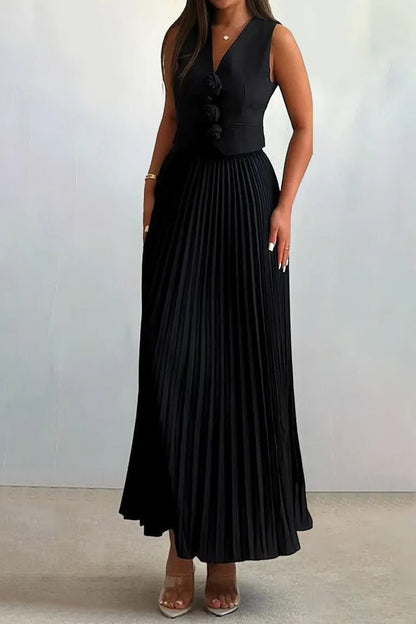 Effortlessly Elegant Garment with a Timeless Design