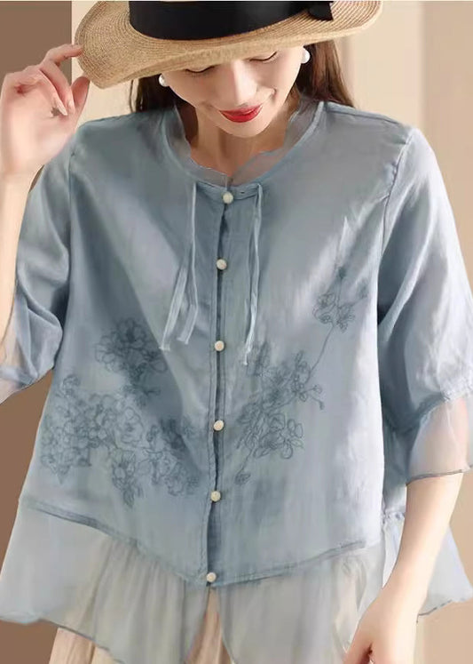 Well Tailored Shirt with a Graceful Silhouette