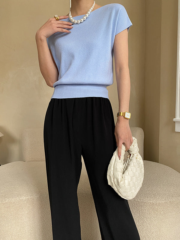 A Vintage Style Pullover with Delicate Timeless Details
