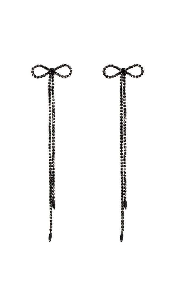 Gracefully Styled Garment for Any Occasion