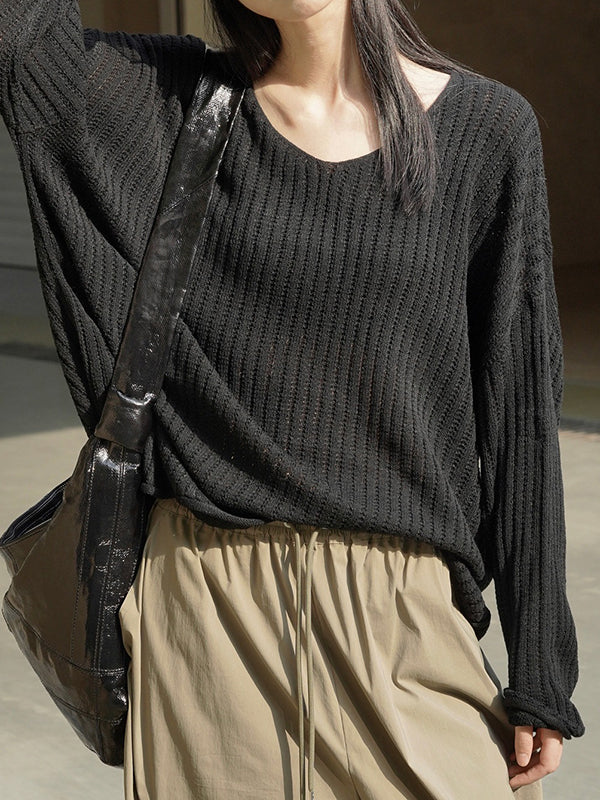 Effortlessly Elegant Sweater with a Timeless Design