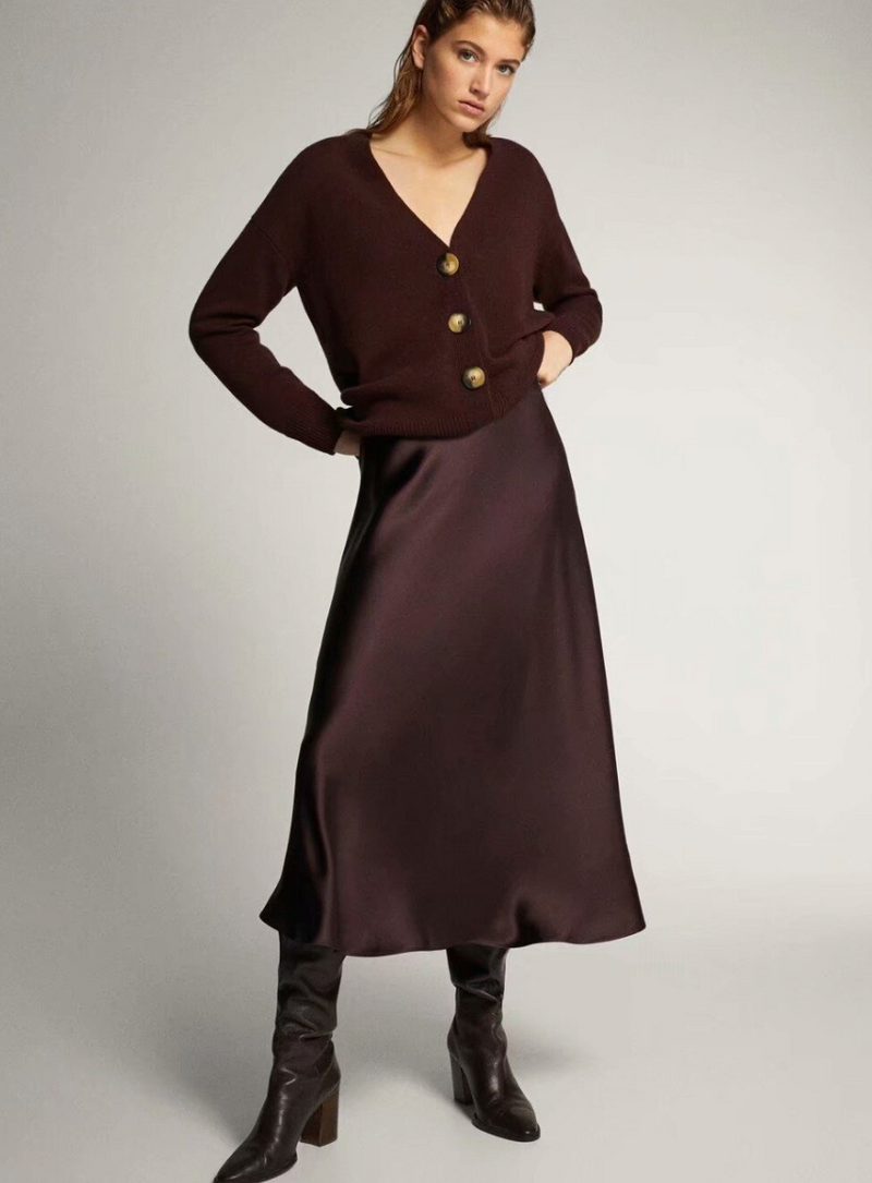 Beautifully Finished Garment in a Timeless Design